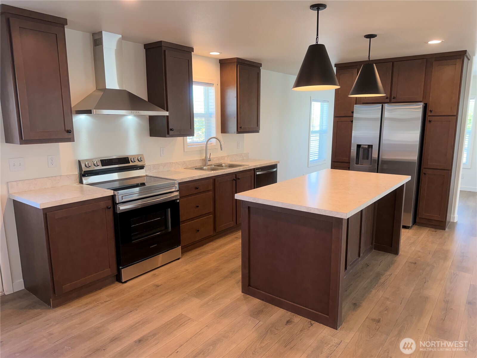 205 Pleasant Avenue Grandview WA 98930
