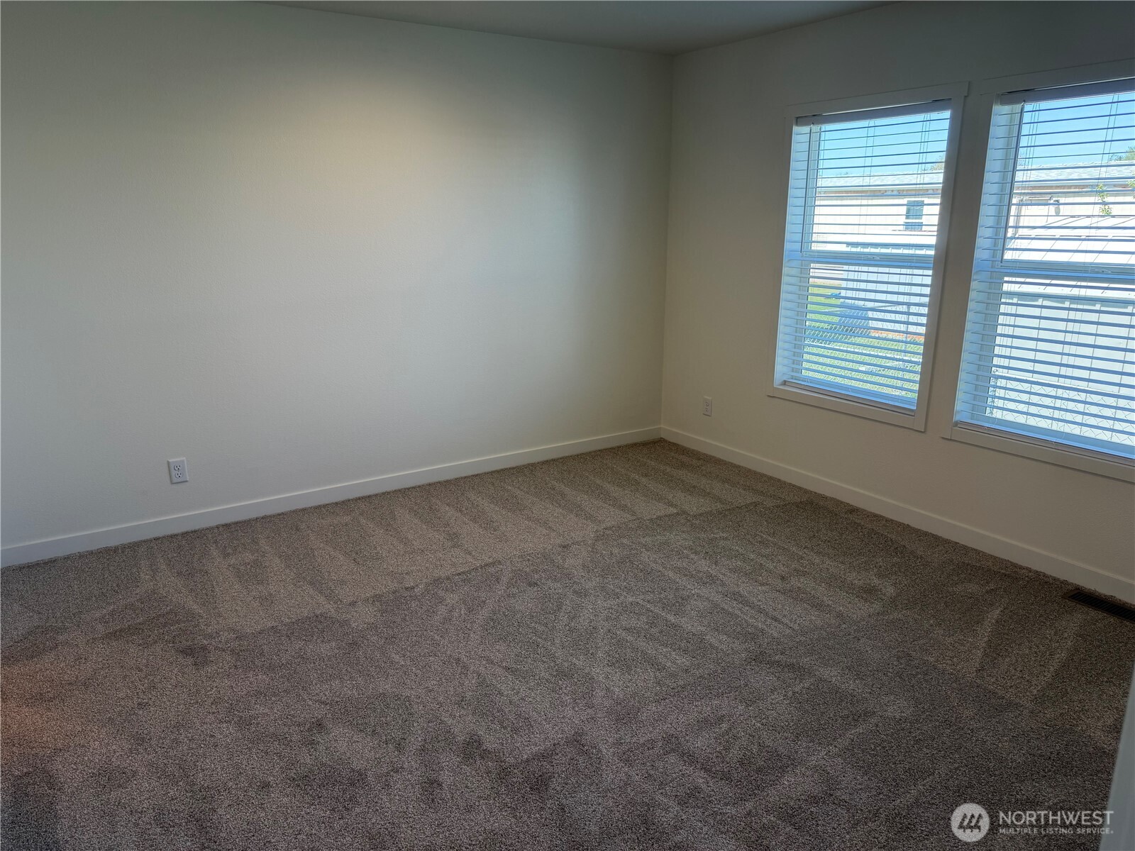 205 Pleasant Avenue Grandview WA 98930