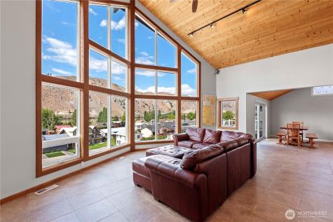 340 W Beach Drive Orondo WA 98843
