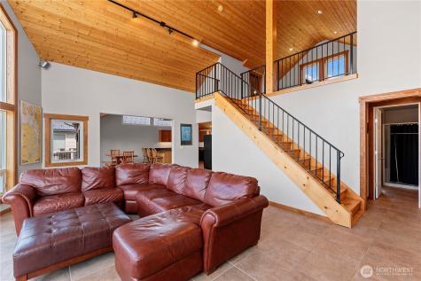 340 W Beach Drive Orondo WA 98843