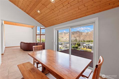 340 W Beach Drive Orondo WA 98843