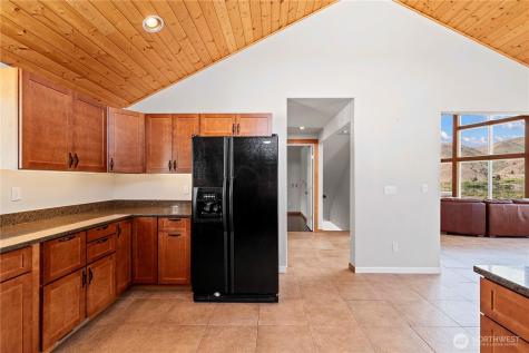 340 W Beach Drive Orondo WA 98843