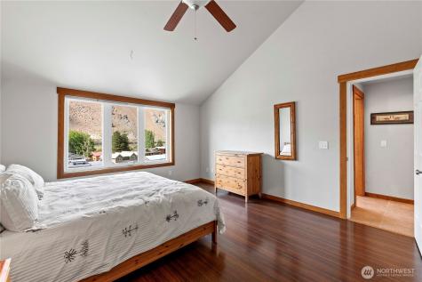 340 W Beach Drive Orondo WA 98843