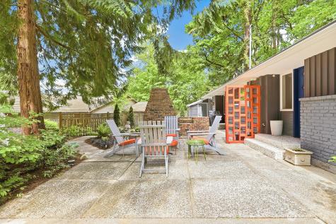 19563 38th Avenue NE Lake Forest Park WA 98155
