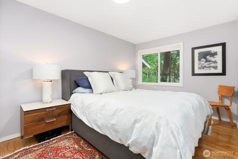 19563 38th Avenue NE Lake Forest Park WA 98155