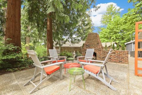 19563 38th Avenue NE Lake Forest Park WA 98155