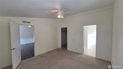 1918 Harrison Avenue Centralia WA 98531