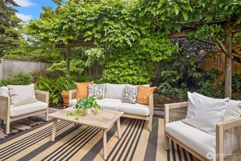 6054 29th Avenue NE Seattle WA 98115