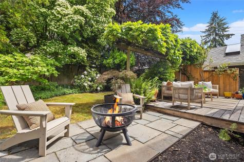 6054 29th Avenue NE Seattle WA 98115