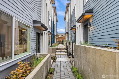 2527 29th Avenue S Seattle WA 98144