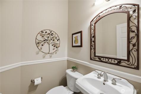 726 S 38th Court Renton WA 98055