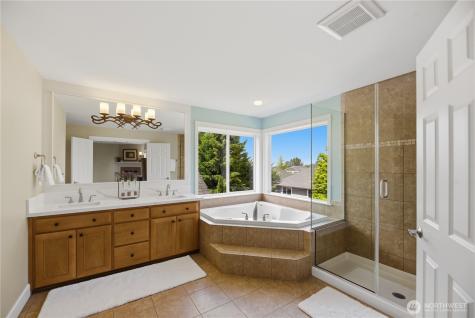 726 S 38th Court Renton WA 98055