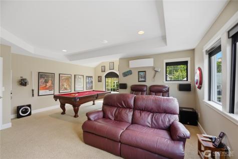 726 S 38th Court Renton WA 98055