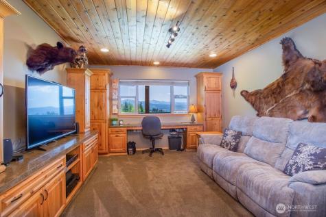 354 Vulcan Mountain Road Curlew WA 99118
