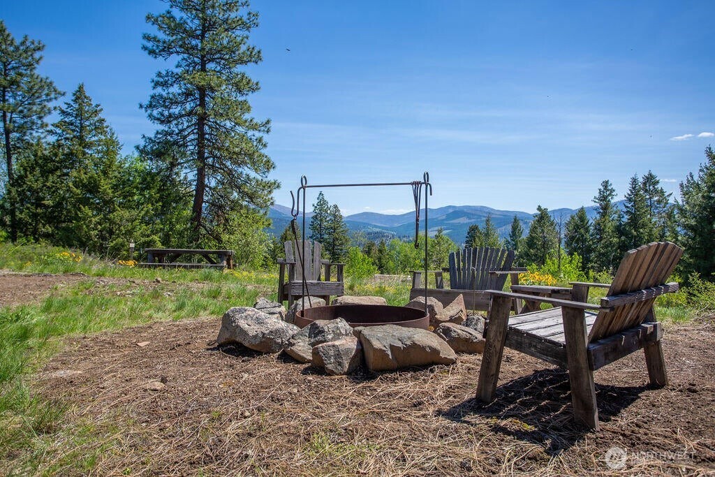 354 Vulcan Mountain Road Curlew WA 99118