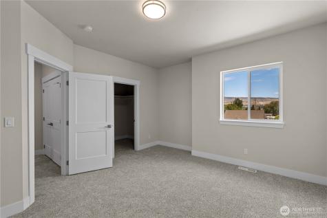 1030 Finch Lane Wenatchee WA 98801