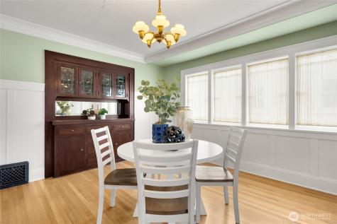 1018 NE 62nd Street Seattle WA 98115