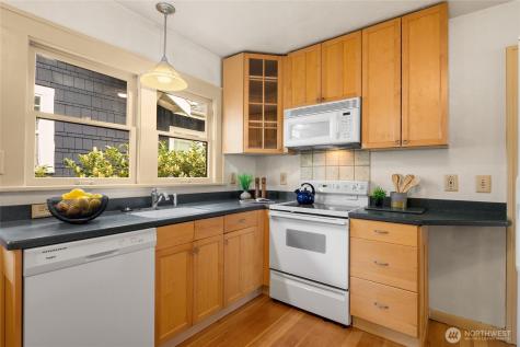 1018 NE 62nd Street Seattle WA 98115