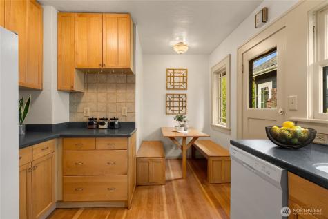 1018 NE 62nd Street Seattle WA 98115