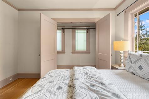 1018 NE 62nd Street Seattle WA 98115