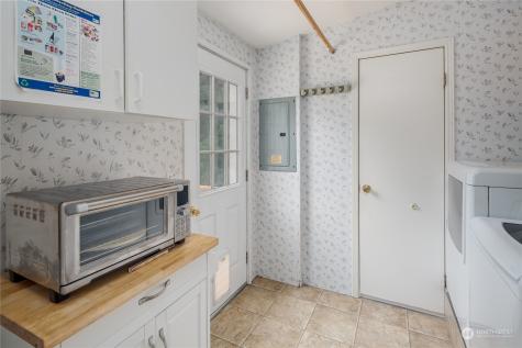 1675 Jodean Court Camano Island WA 98282