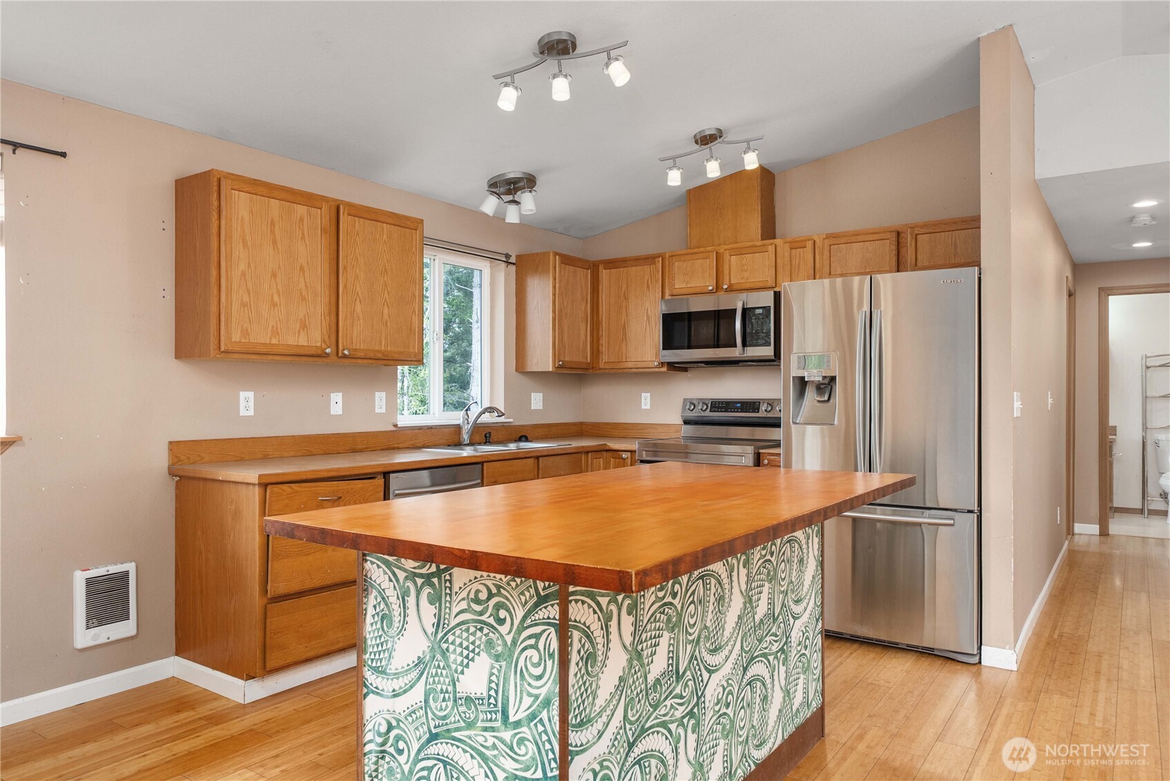 31509 61st Avenue S Roy WA 98580