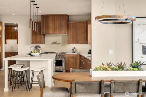 9630 SE 5th Street Bellevue WA 98004