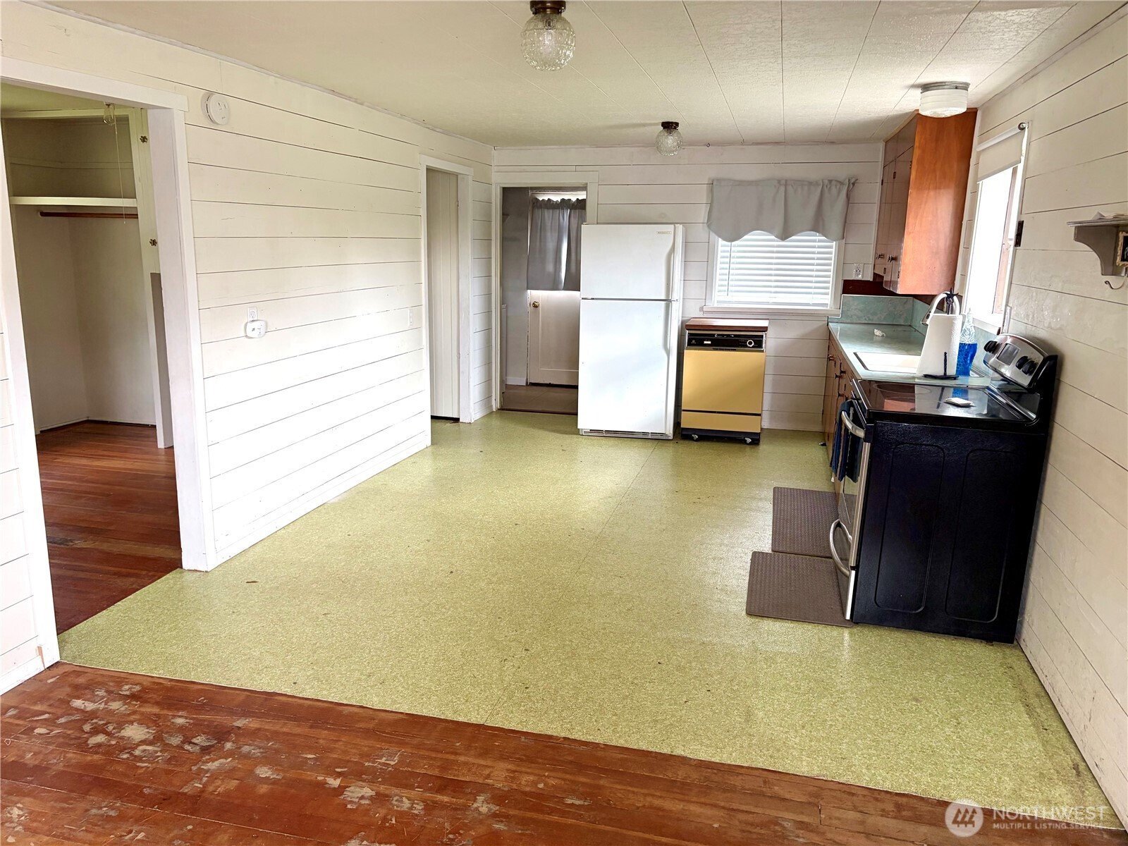 1215 199th Place Long Beach WA 98631