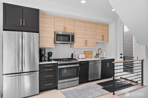 712 W Bertona Street Seattle WA 98119