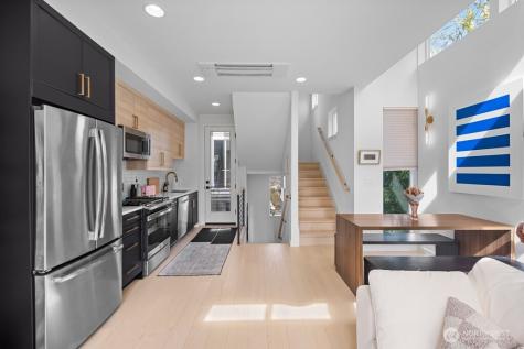 712 W Bertona Street Seattle WA 98119