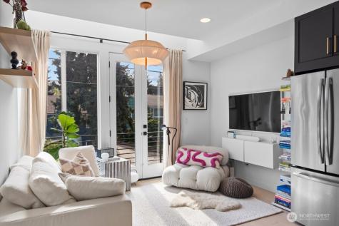 712 W Bertona Street Seattle WA 98119