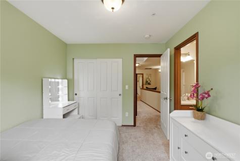 1047 215th Place SE Bothell WA 98021