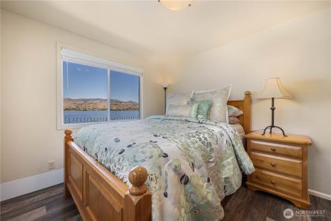 3132 Lakeshore Road Chelan WA 98816