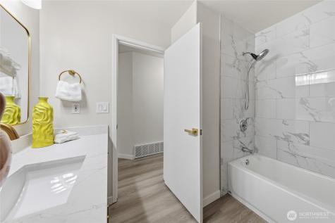 17801 38th Pl W Lynnwood WA 98037