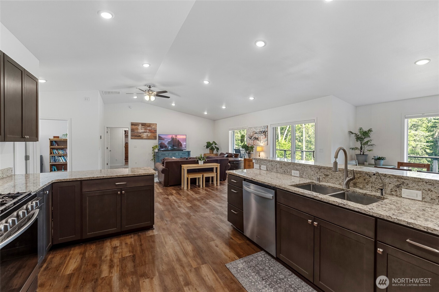 6809 Carolina Street Anacortes WA 98221