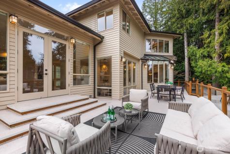18206 NW Montreux Drive Issaquah WA 98027