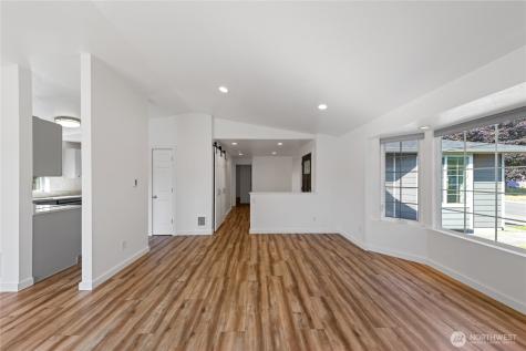 1316 Crystal Lane Burlington WA 98233
