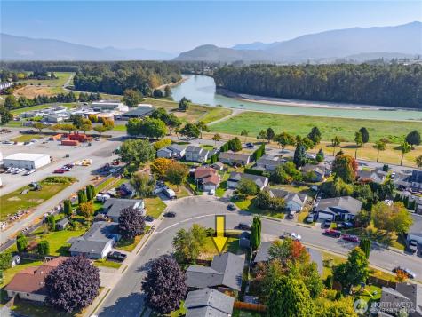 1316 Crystal Lane Burlington WA 98233