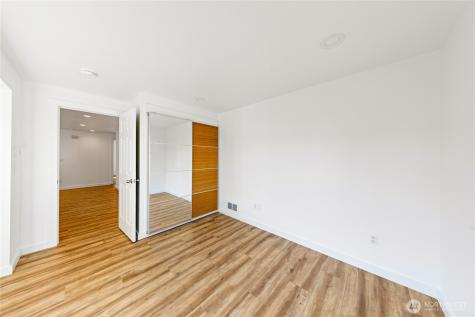 1316 Crystal Lane Burlington WA 98233