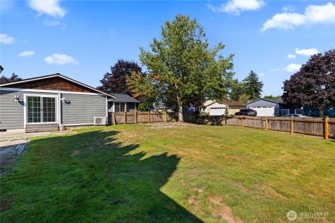 1316 Crystal Lane Burlington WA 98233