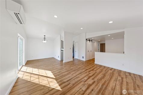 1316 Crystal Lane Burlington WA 98233