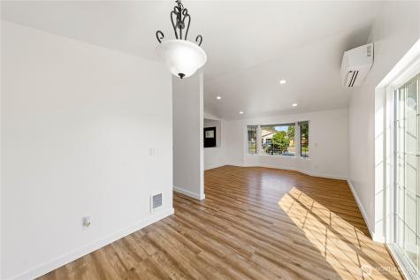 1316 Crystal Lane Burlington WA 98233