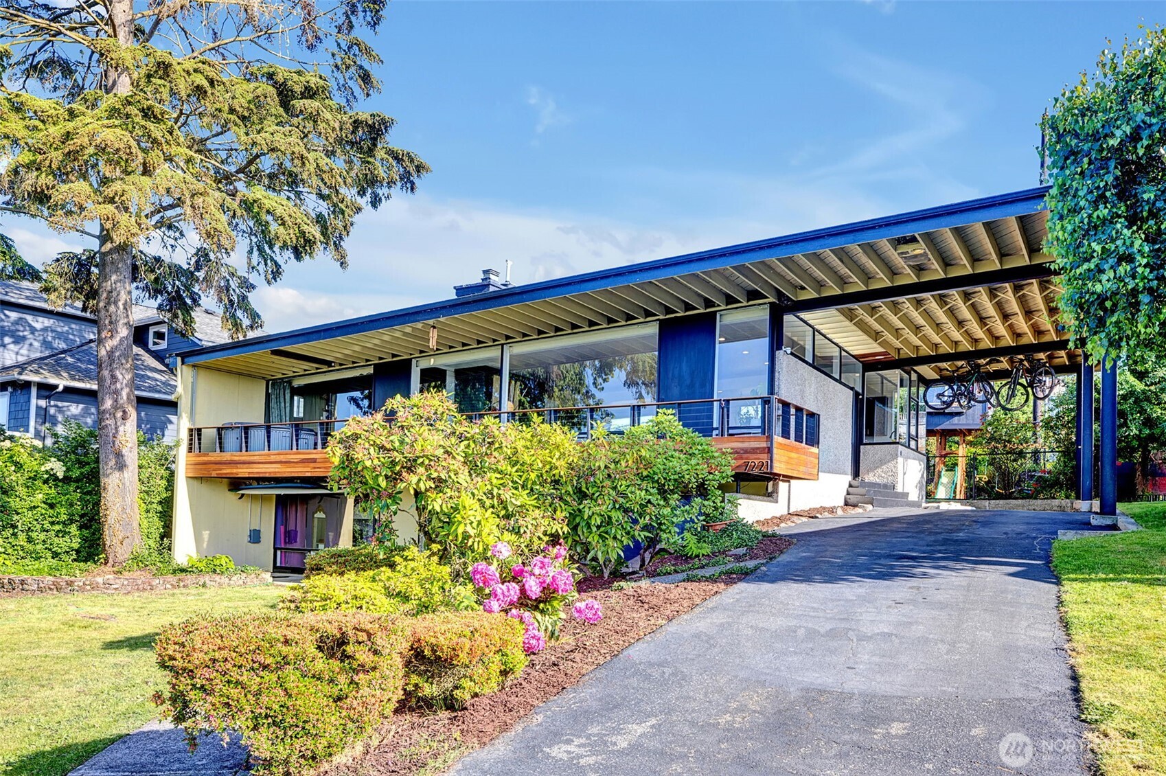 7221 S Sunnycrest Road Seattle WA 98178