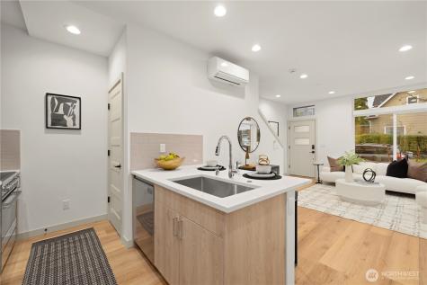 7011 9th Avenue NE Seattle WA 98115