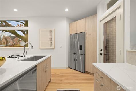 7011 9th Avenue NE Seattle WA 98115