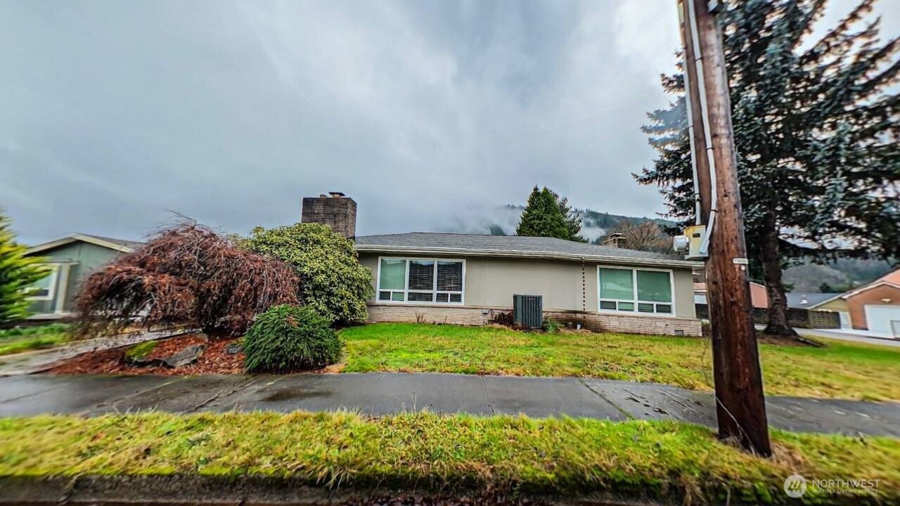 283 Division Avenue Morton WA 98356