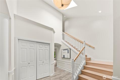 5869 Mont Blanc Place NW Issaquah WA 98027