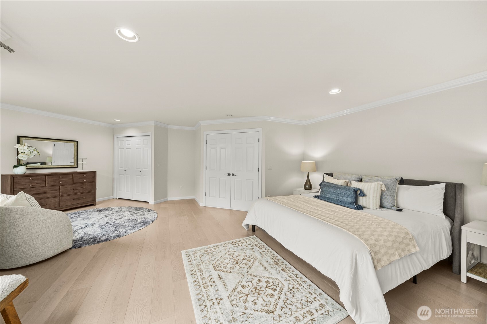 5869 Mont Blanc Place NW Issaquah WA 98027