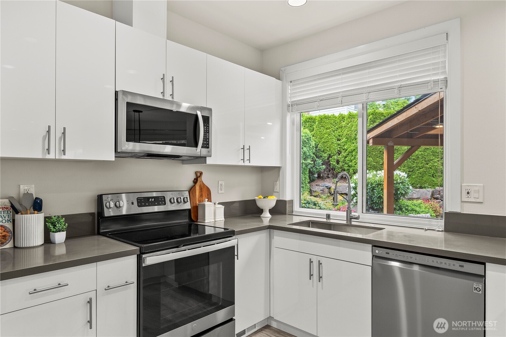 5869 Mont Blanc Place NW Issaquah WA 98027