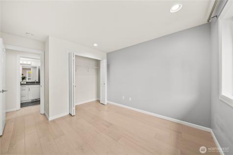 5869 Mont Blanc Place NW Issaquah WA 98027